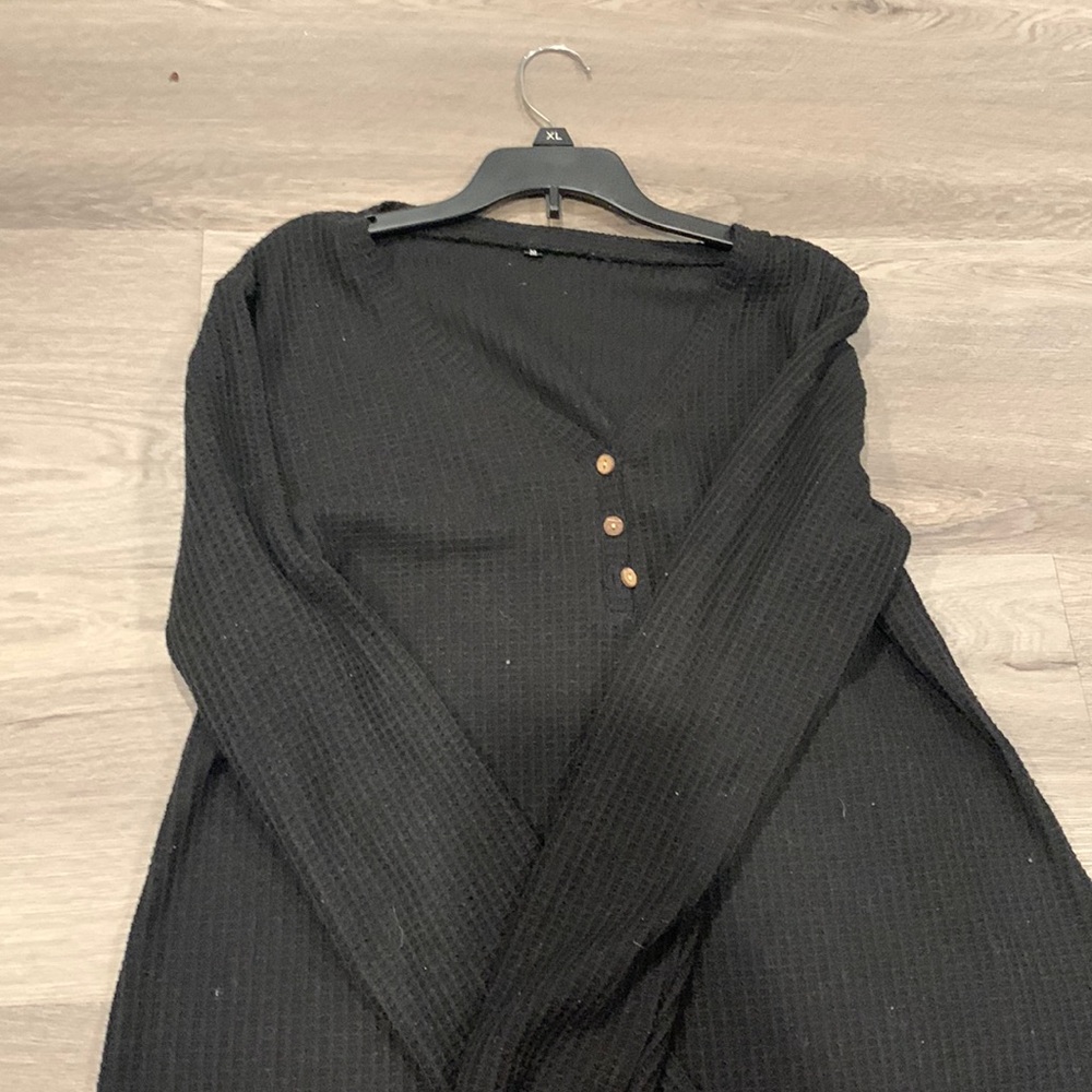 Black long sleeve size M